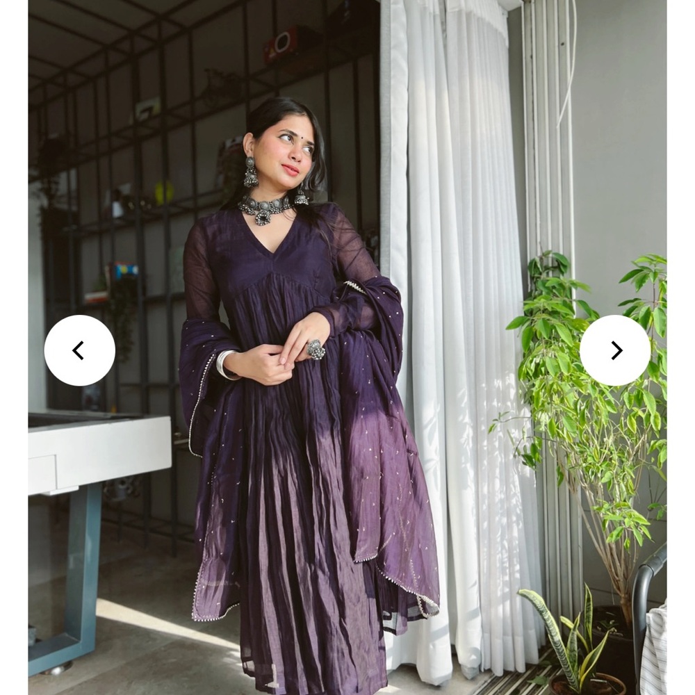 Elegant Purple Women's Kurta Set - Picture 4 of 4